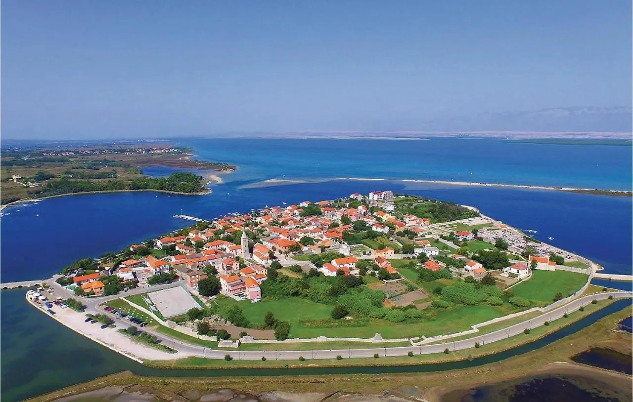 Beautiful Apartment In Vrsi With Kitchen Kroatien